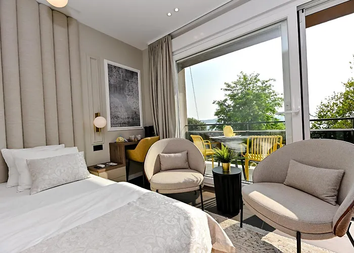 Mare Nostrum & Lägenhet *