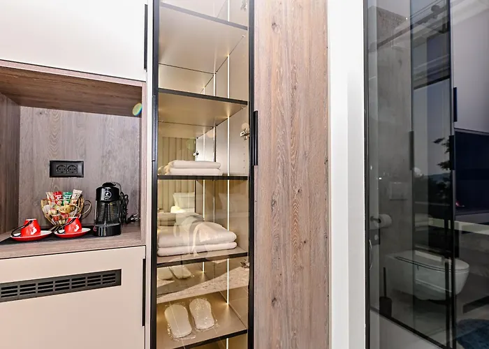 Mare Nostrum & Apartman *